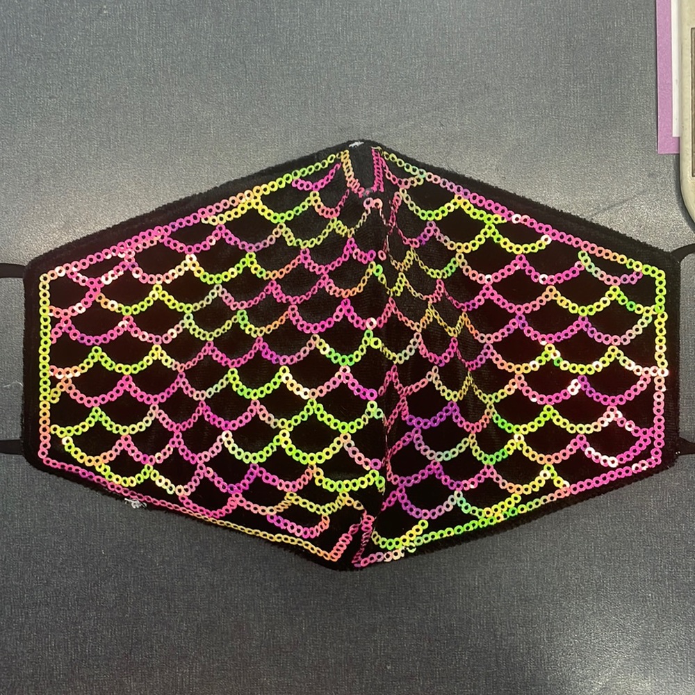 Fashion mask